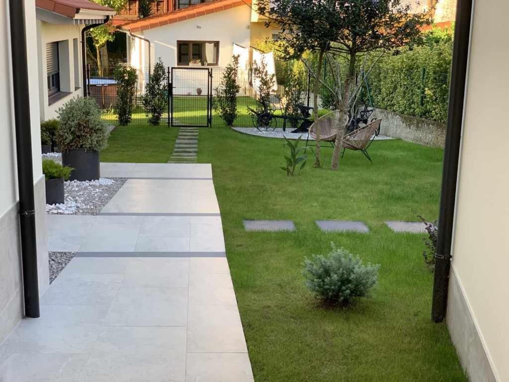 Adosadoduplex Marea Baja 3 Zona Playa Ideal Familias Parejas Y Amigos 利亚内斯 外观 照片